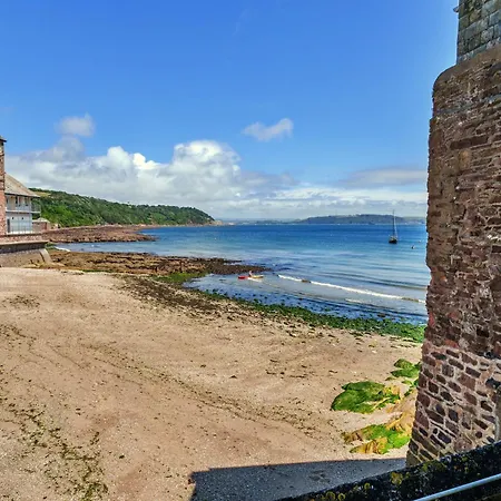 Finest Retreats - April